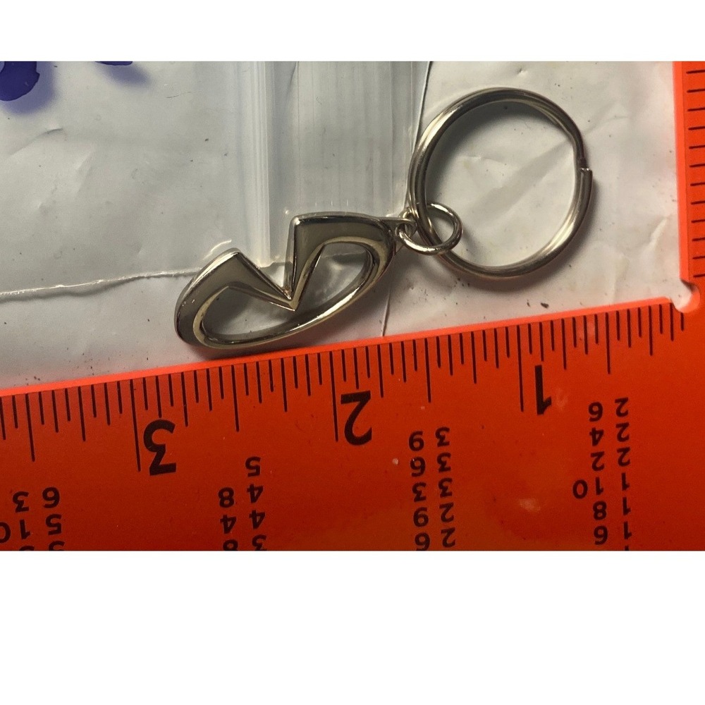 Vintage Silver Tone Infiniti Logo Emblem Metal Keychain Car Key Fob Accessory